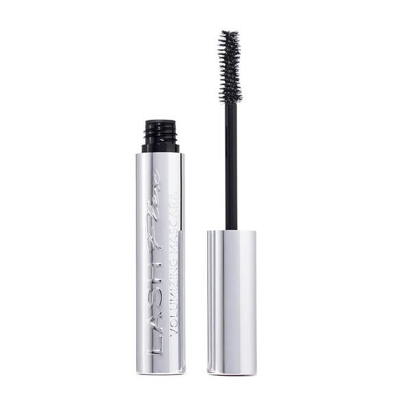 Volumizing Mascara in Black - Picture 1 of 3